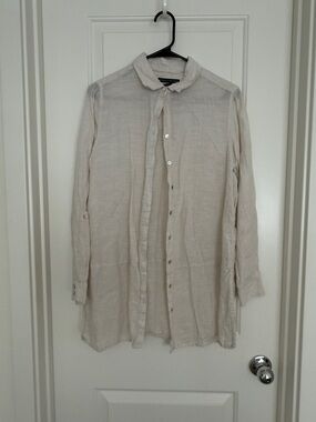 Tahari Cream Button-Down Long Sleeve Shirt
